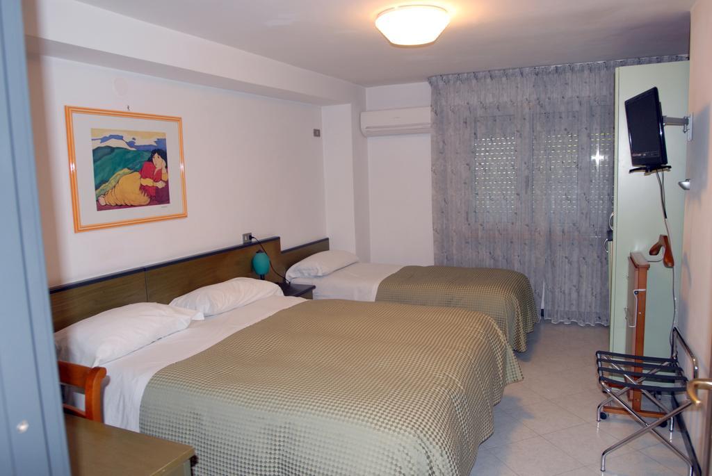 Hotel Sole Giulianova Eksteriør bilde